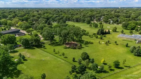 316 South Elmwood Drive Aurora IL 60506