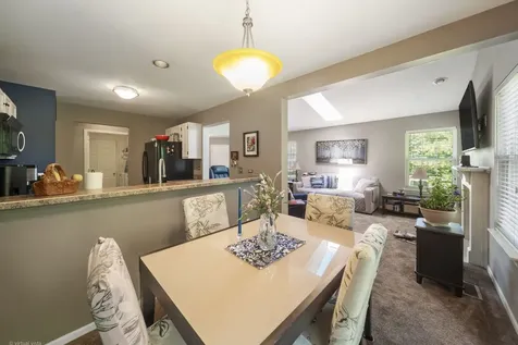 620 Chelsea Court Elgin IL 60123