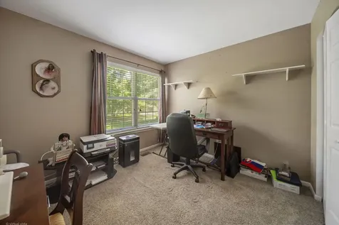 620 Chelsea Court Elgin IL 60123