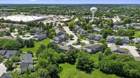 620 Chelsea Court Elgin IL 60123
