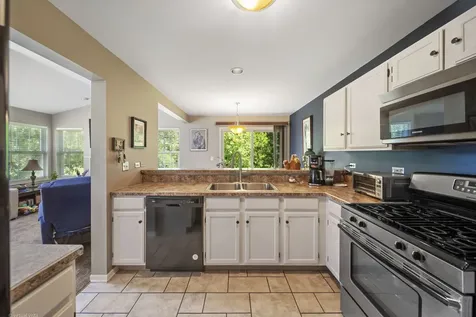 620 Chelsea Court Elgin IL 60123
