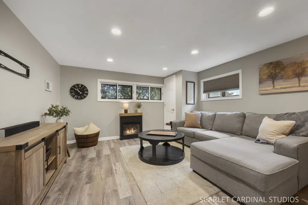 626 South Grant Avenue Villa Park IL 60181