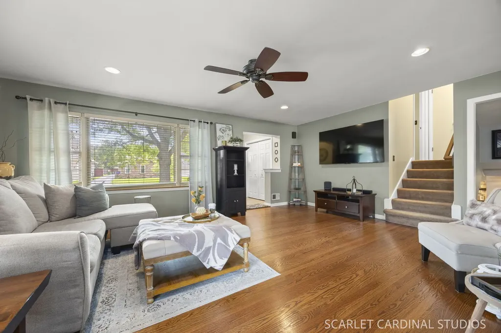 626 South Grant Avenue Villa Park IL 60181