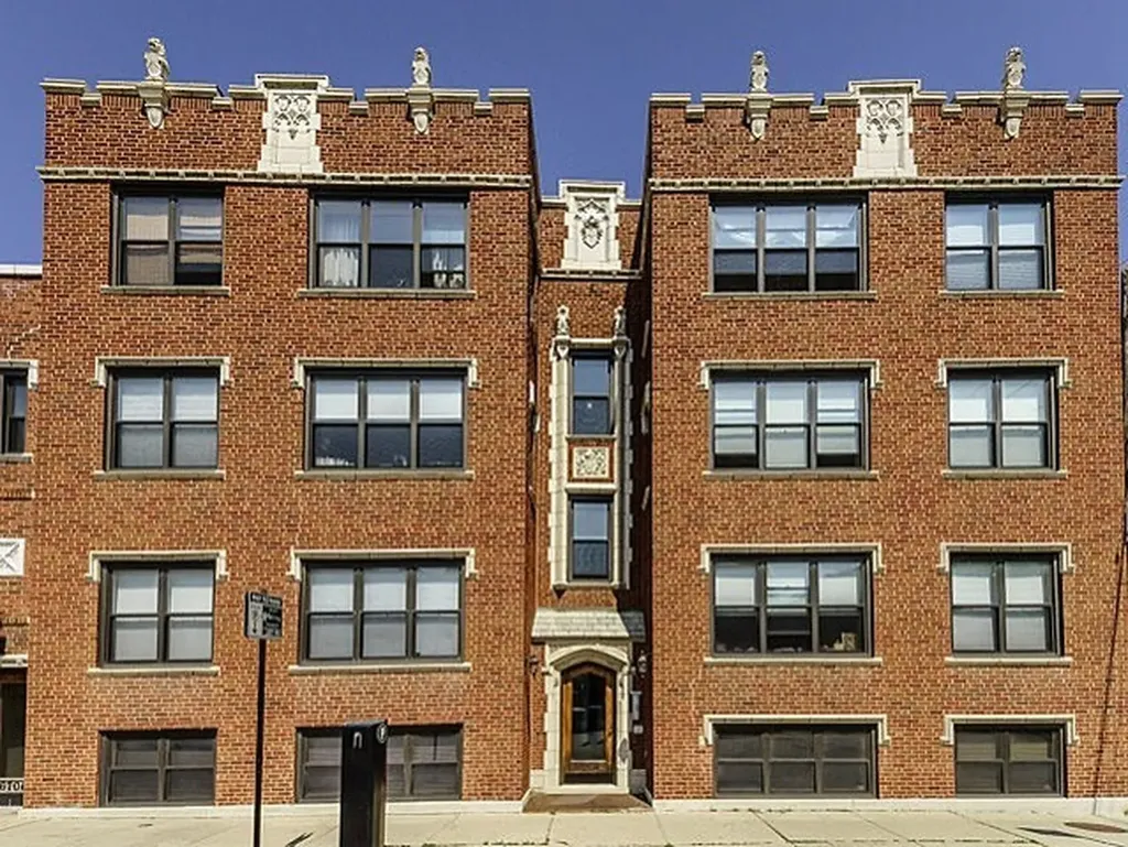 6710 North Oliphant Avenue Chicago IL 60631