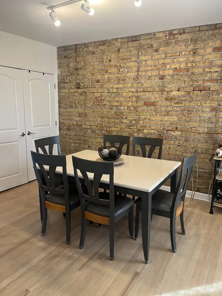 6710 North Oliphant Avenue Chicago IL 60631