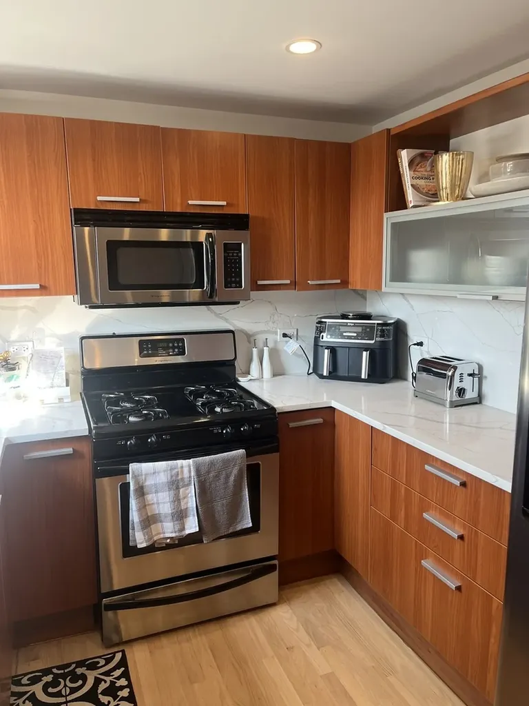 6710 North Oliphant Avenue Chicago IL 60631