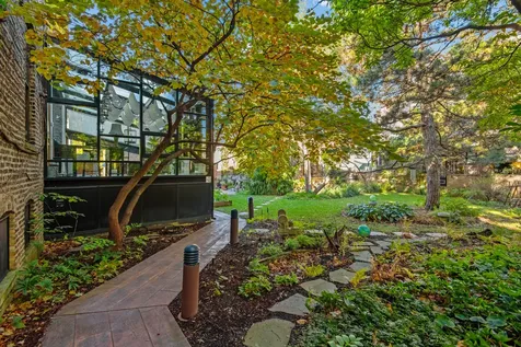 1646 North Leavitt Street Chicago IL 60647