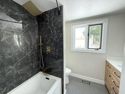 2305 North Williamsburg Street Arlington Heights IL 60004