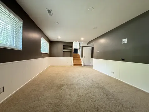 2305 North Williamsburg Street Arlington Heights IL 60004