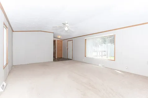13 Countryside Estates Sandwich IL 60548