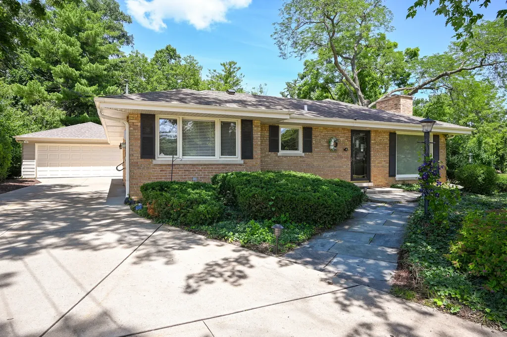 750 Marston Avenue Glen Ellyn IL 60137
