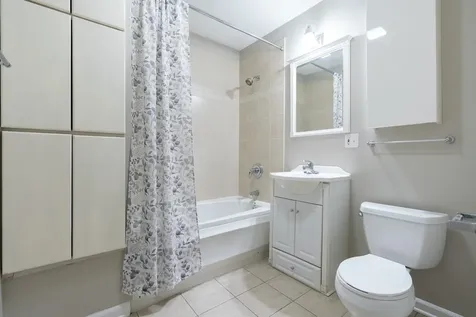3908 West Ainslie Street Chicago IL 60625