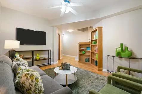 3908 West Ainslie Street Chicago IL 60625