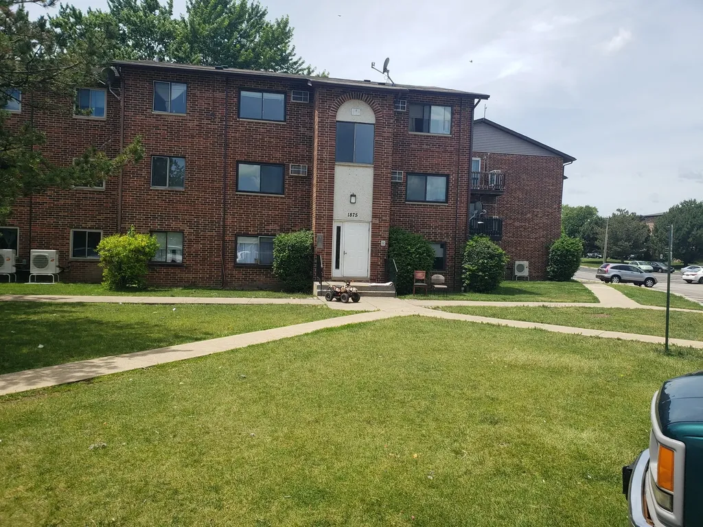 1875 North Green Lane N Palatine IL 60074