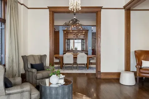 1652 North Leavitt Street Chicago IL 60647