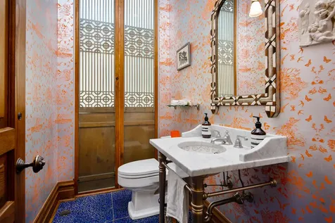 1652 North Leavitt Street Chicago IL 60647