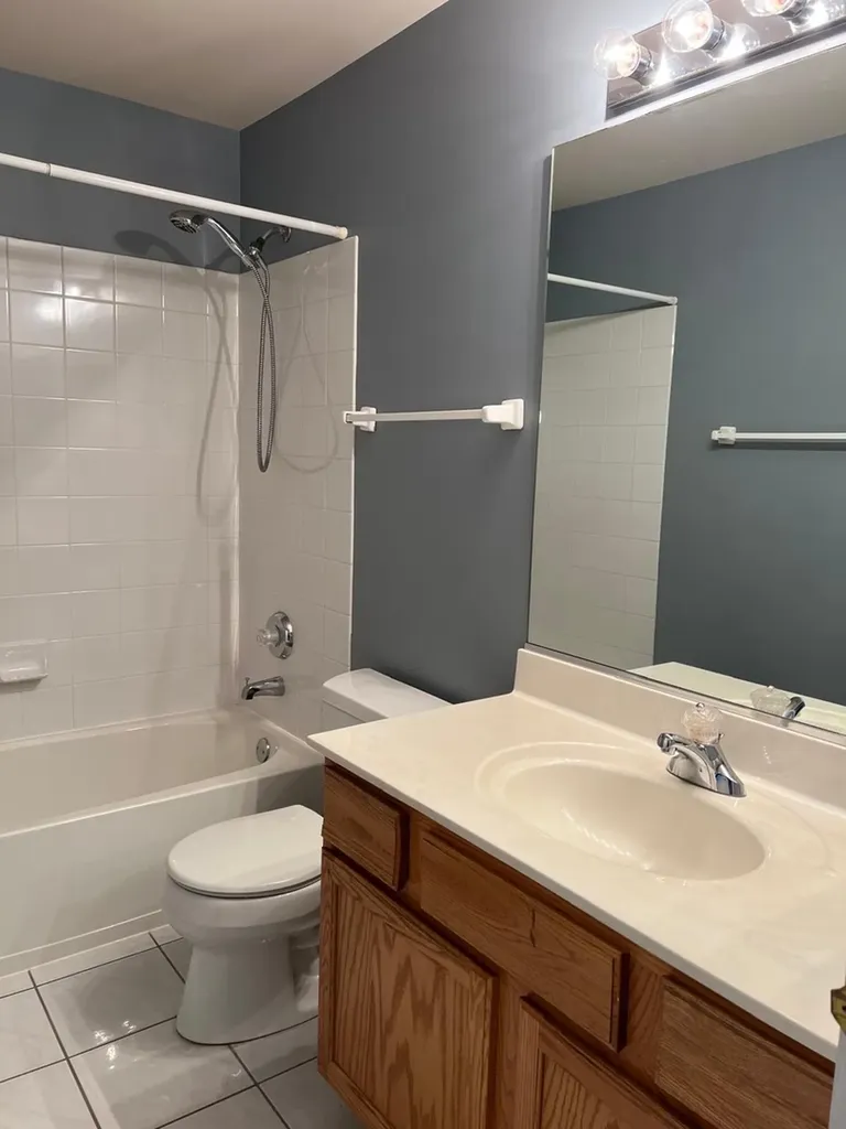 2210 Scott Lane Aurora IL 60502