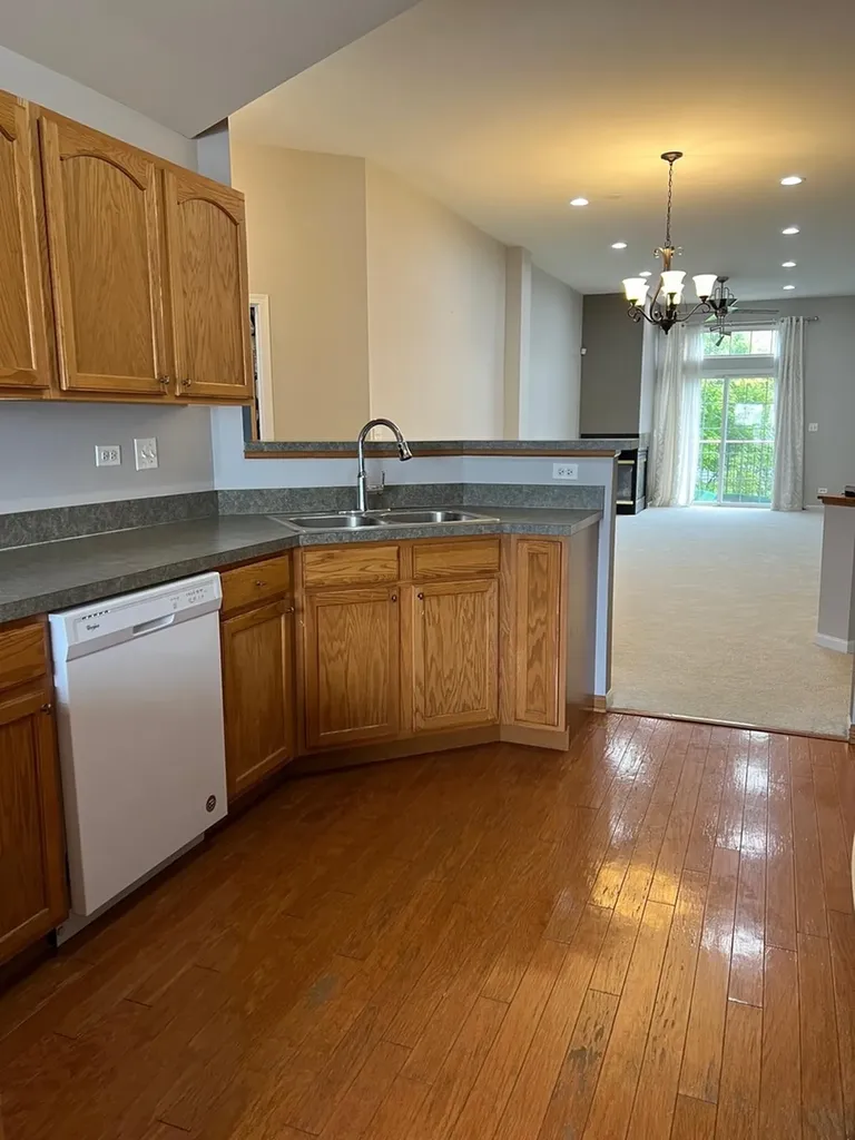 2210 Scott Lane Aurora IL 60502