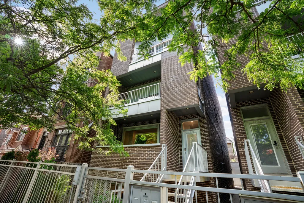 1536 West Walton Street Chicago IL 60642