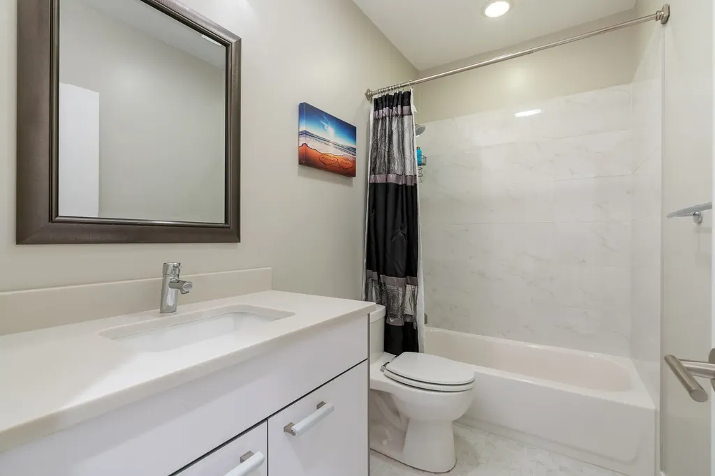 1536 West Walton Street Chicago IL 60642