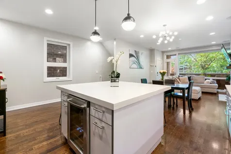 1536 West Walton Street Chicago IL 60642