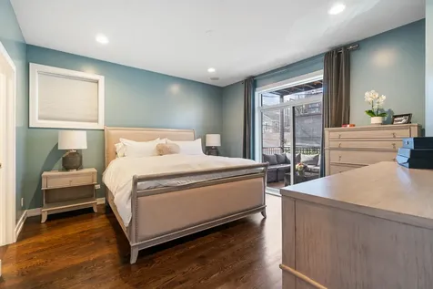 1536 West Walton Street Chicago IL 60642