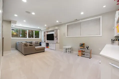 1536 West Walton Street Chicago IL 60642