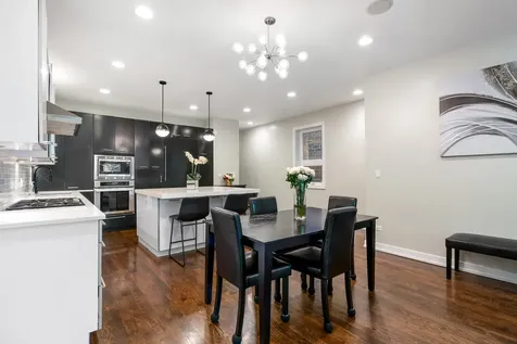 1536 West Walton Street Chicago IL 60642