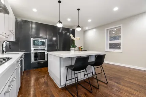 1536 West Walton Street Chicago IL 60642