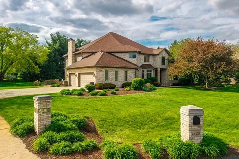 4N428 Kingswood Court Wayne IL 60184