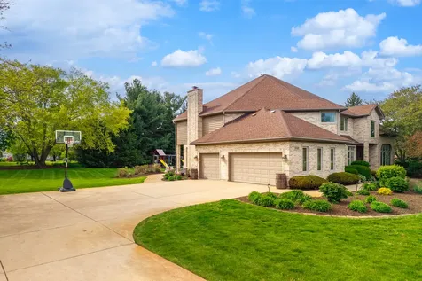 4N428 Kingswood Court Wayne IL 60184
