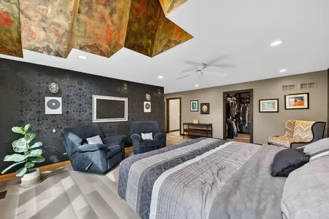 4N428 Kingswood Court Wayne IL 60184