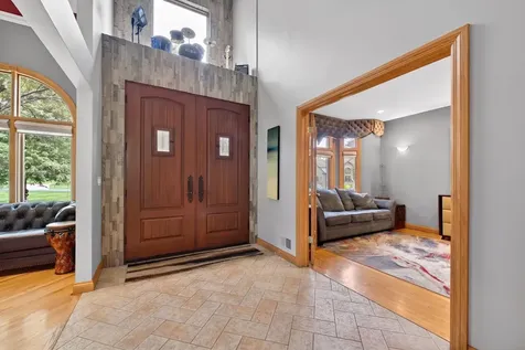 4N428 Kingswood Court Wayne IL 60184