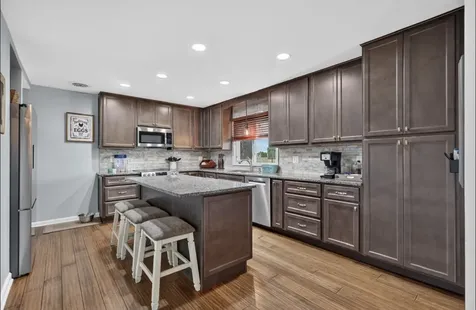 1564 East 16th Road Streator IL 61364