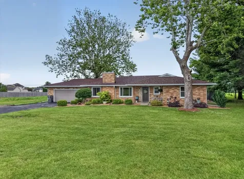1564 East 16th Road Streator IL 61364
