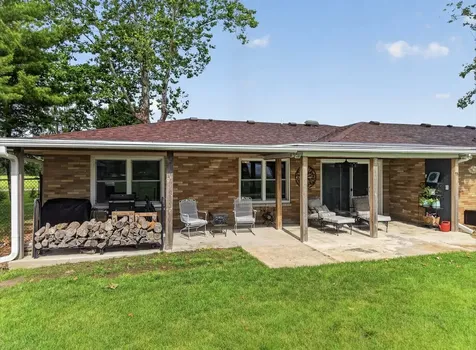 1564 East 16th Road Streator IL 61364