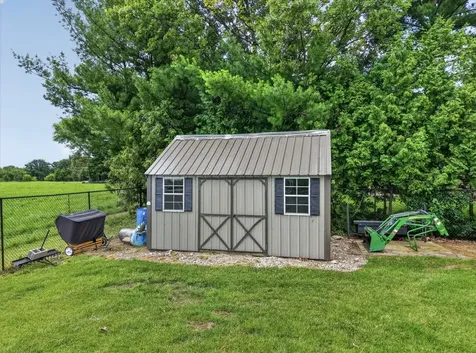 1564 East 16th Road Streator IL 61364