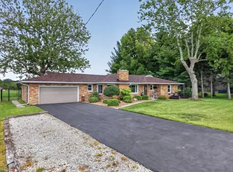 1564 East 16th Road Streator IL 61364
