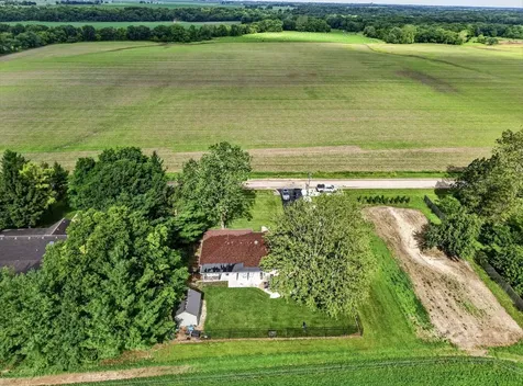 1564 East 16th Road Streator IL 61364