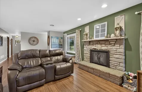 1564 East 16th Road Streator IL 61364