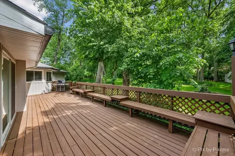 109 Wood Drive Algonquin IL 60102