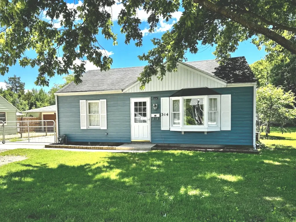314 East Church Street Plano IL 60545