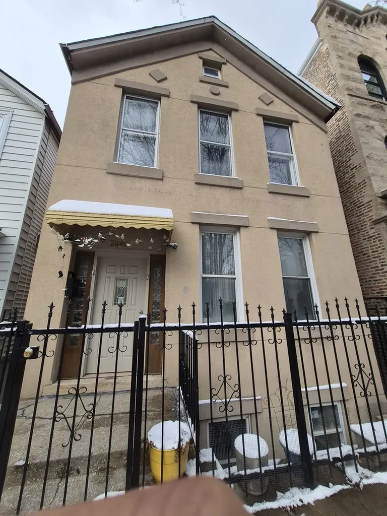 2046 West 19th Street Chicago IL 60608
