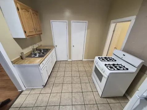 2046 West 19th Street Chicago IL 60608