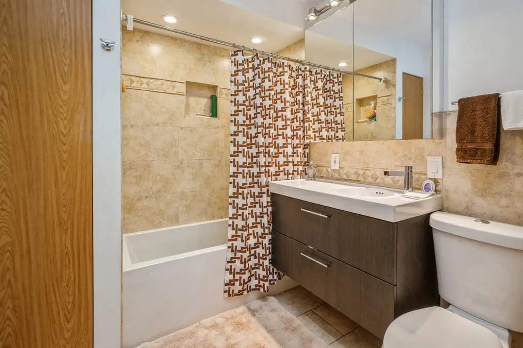 608 North Craig Place Addison IL 60101