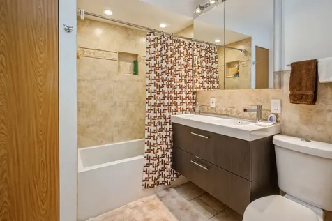 608 North Craig Place Addison IL 60101