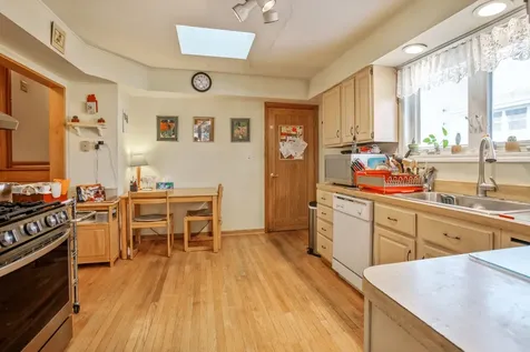 608 North Craig Place Addison IL 60101