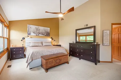 752 Easton Lane Elk Grove Village IL 60007