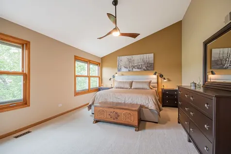 752 Easton Lane Elk Grove Village IL 60007