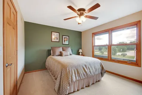 752 Easton Lane Elk Grove Village IL 60007